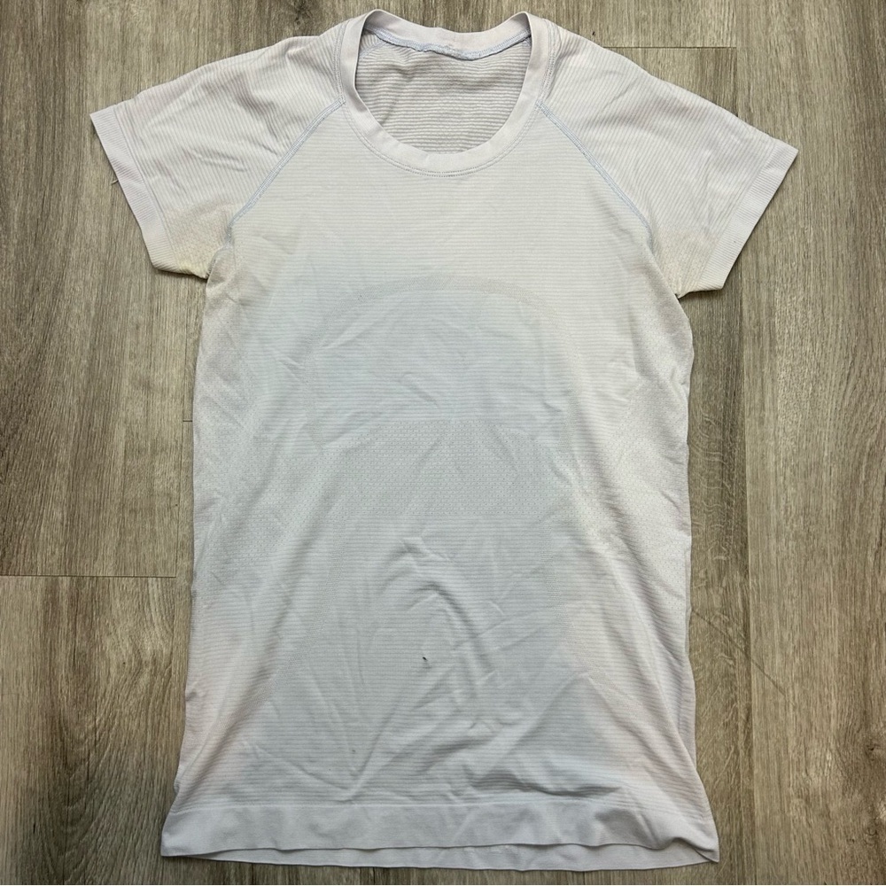 Lululemon Swiftly Tech T-Shirt Periwinkle Blue Compression Workout Top Size 8